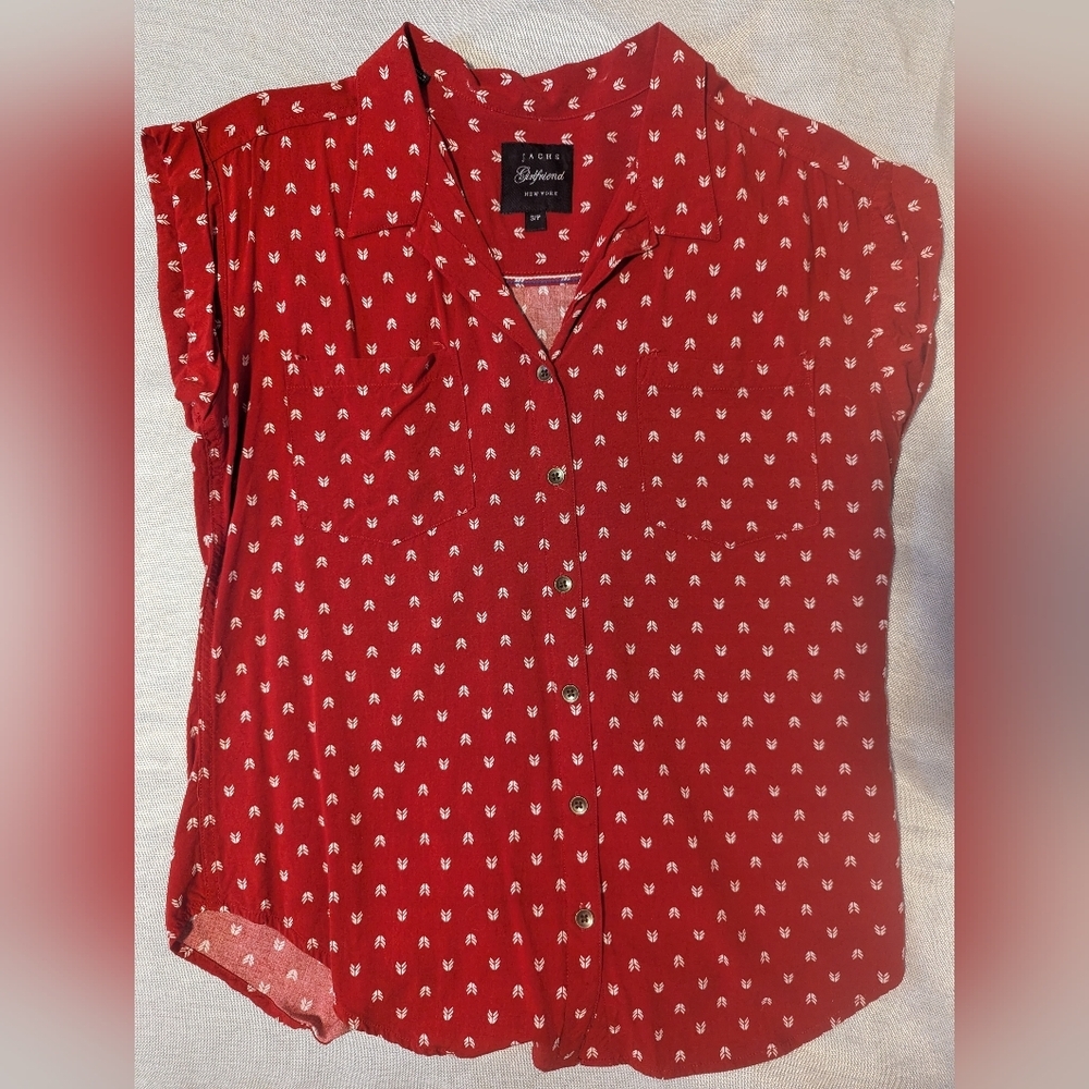 Jachs Girlfriend Red Button-Up Blouse | Arrow Print Chevron Geometric Size S
